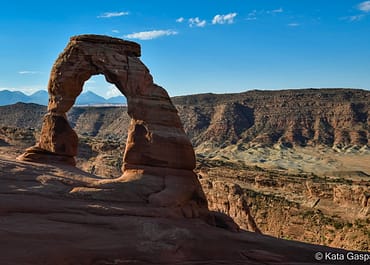 Bizarr sziklák birodalma a sivatagban – Arches Nemzeti Park